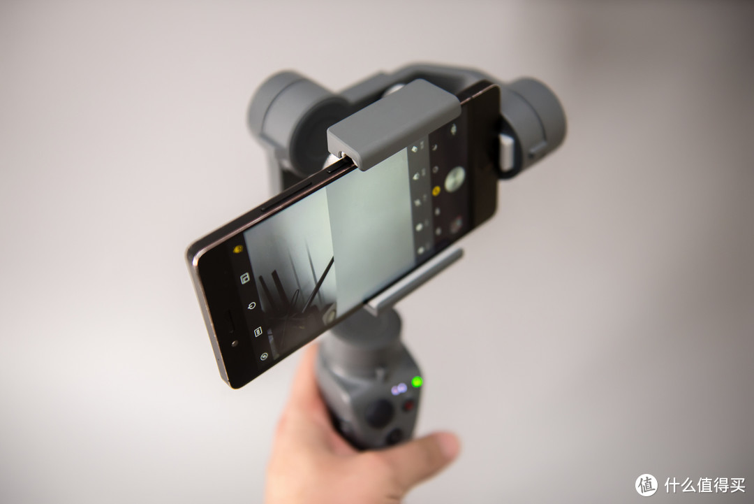 手机拍视频利器：DJI 大疆灵眸 OSMO2 手机稳定器 体验测评，含短片！对比智云Q