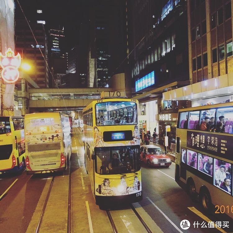 我一个人吃饭、旅行，在香港的街头走走停停