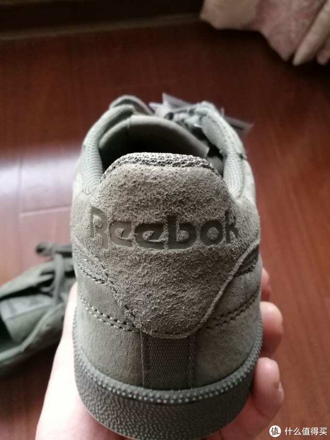 原创新人 Reebok 锐步club C 85 Tg 军绿运动鞋开箱 休闲运动鞋 什么值得买