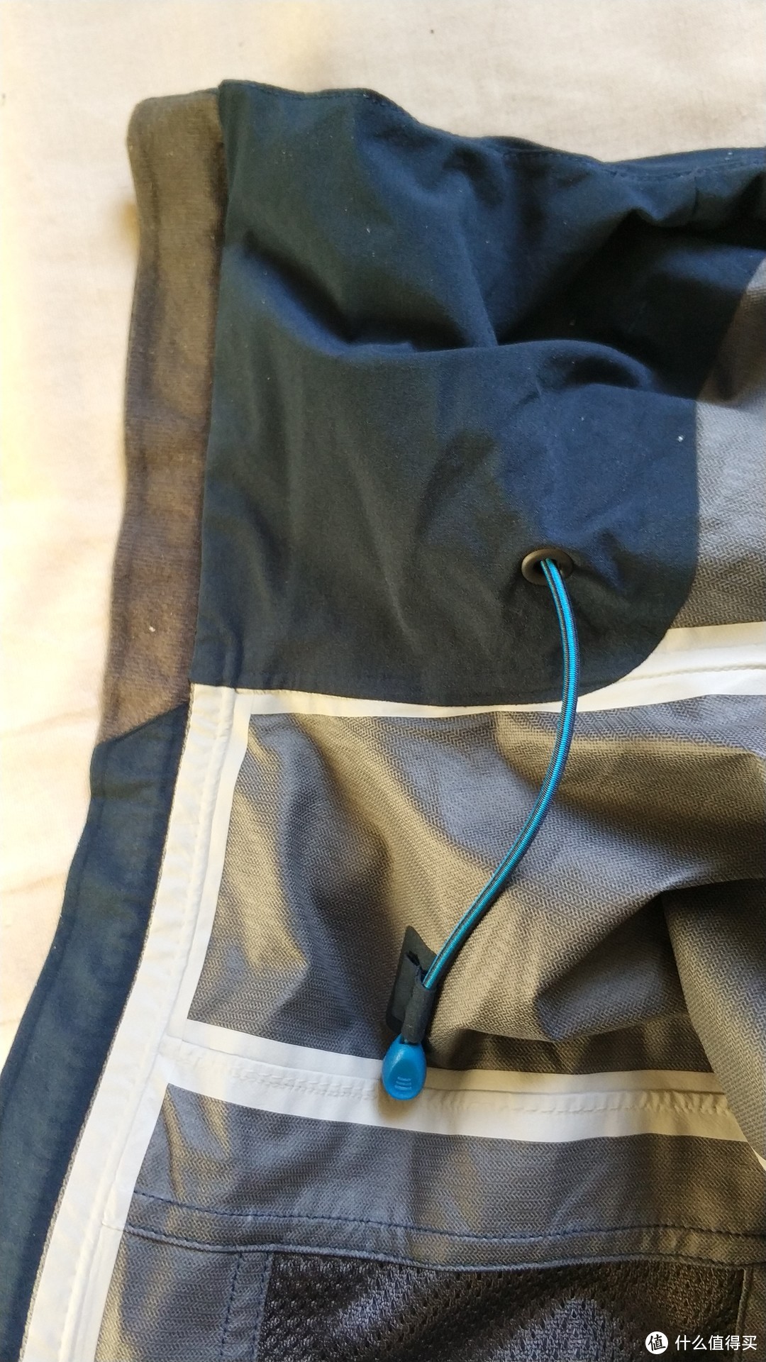 Mountain Hardwear 山浩 Radian Insulated 户外通勤外套 以及 Stretch Ozonic 轻量冲锋衣  晒单（真人秀）