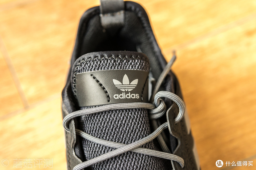 简洁、大方、舒适，这个三叶草很不错—adidas 阿迪达斯 三叶草X_PLR 经典鞋 BY9254