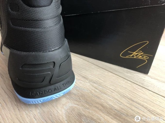 穿“萌神”的鞋,萌过新年—UNDER ARMOUR 安德玛 Curry3 篮球鞋 开箱简评