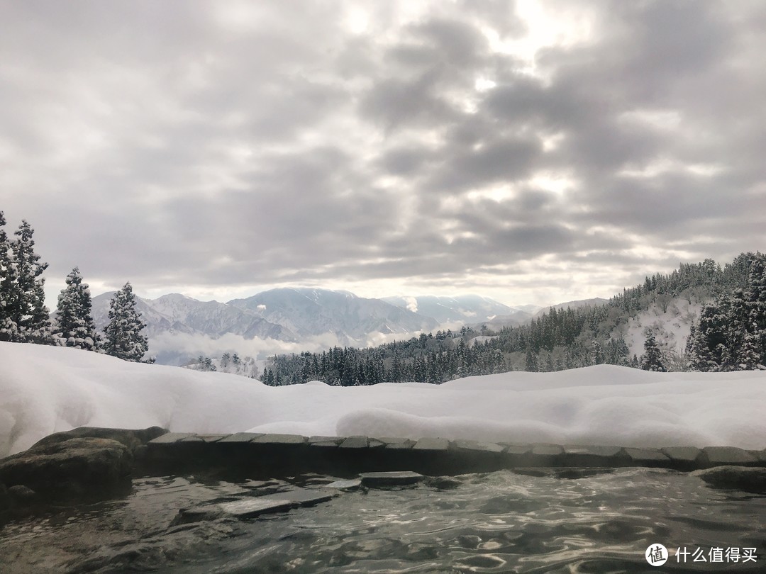 雪国绝景温泉行：远离春节人潮的静谧度假之旅