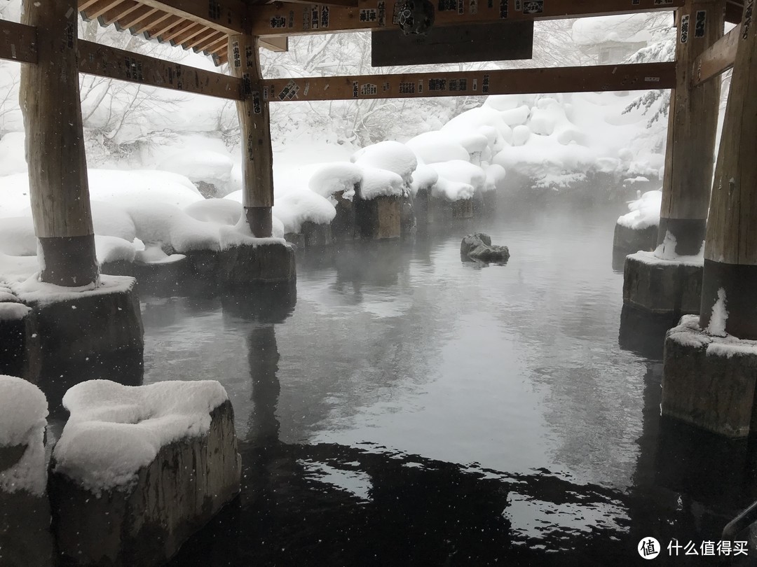 雪国绝景温泉行：远离春节人潮的静谧度假之旅