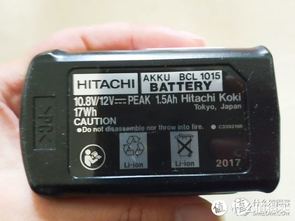 电池特写，1.8v 1.5ah的锂电池，型号bcl 1015，日立的通用款，