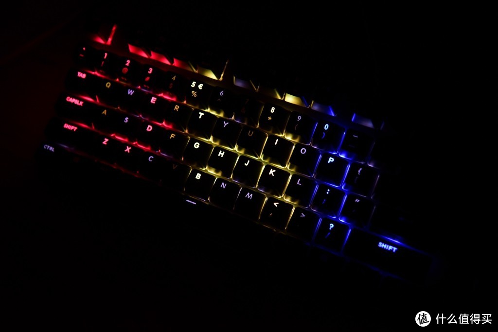 把我的ID映在键盘上—CoolerMaster 酷冷至尊 MK750 RGB 幻彩 机械键盘