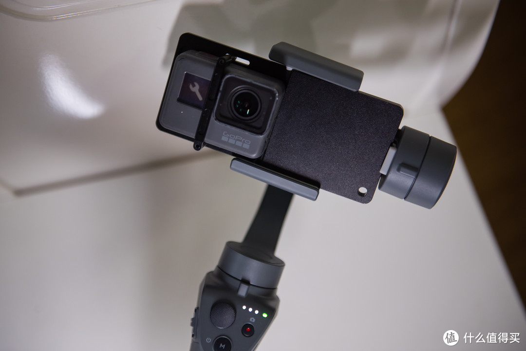 手机拍视频利器：DJI 大疆灵眸 OSMO2 手机稳定器 体验测评，含短片！对比智云Q