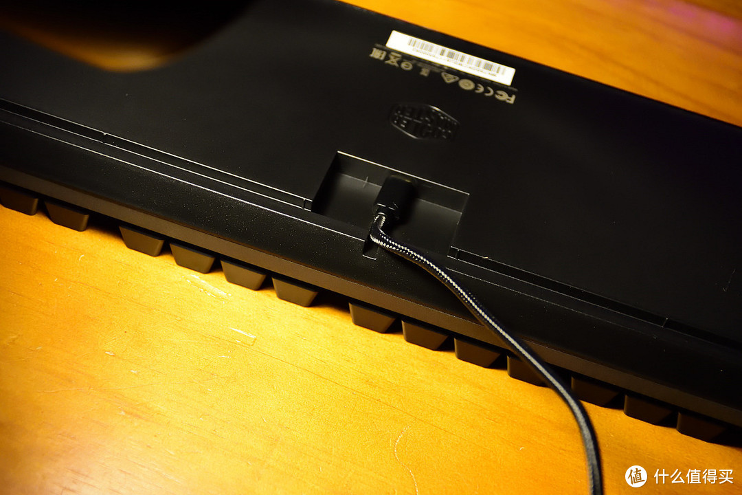 艳而不妖RGB键盘—CoolerMaster 酷冷至尊 MK750 RGB 茶轴机械键盘 开箱