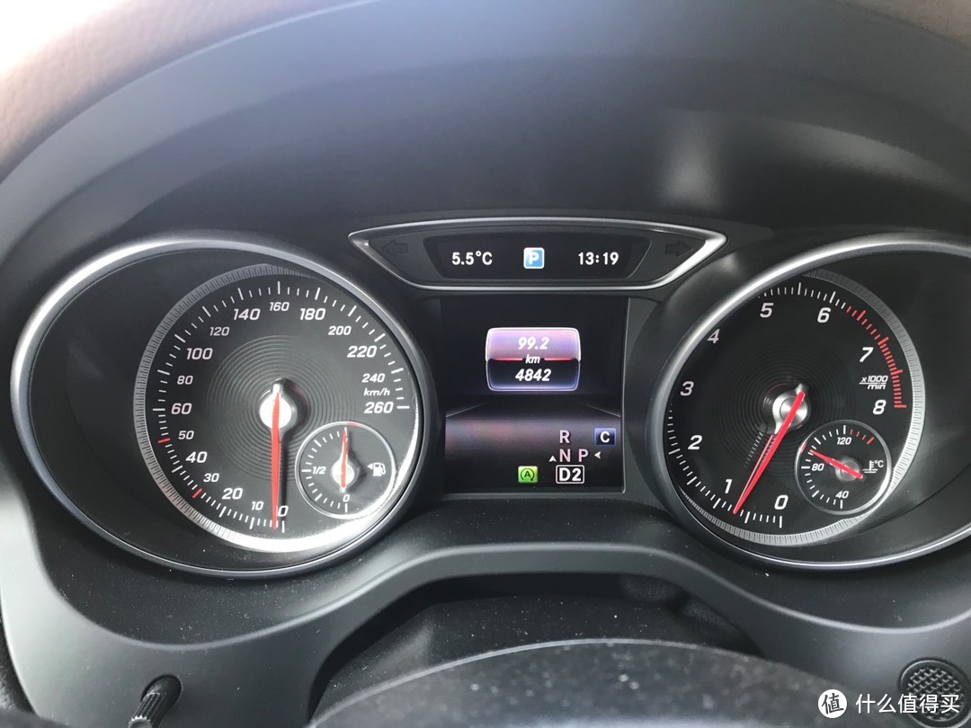 运动的时代—试驾Mercedes-Benz 奔驰 GLA260 4 MATIC 运动型