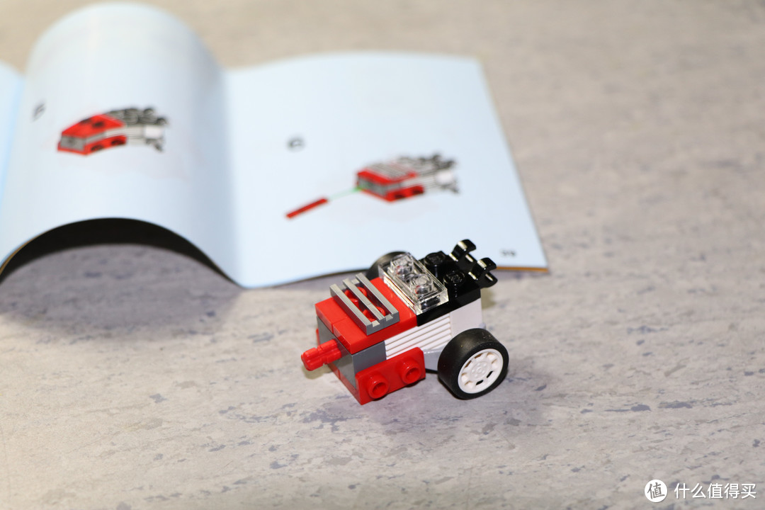 小set一样有乐趣—LEGO 乐高 百变三合一系列 31055 红色小跑车 开箱