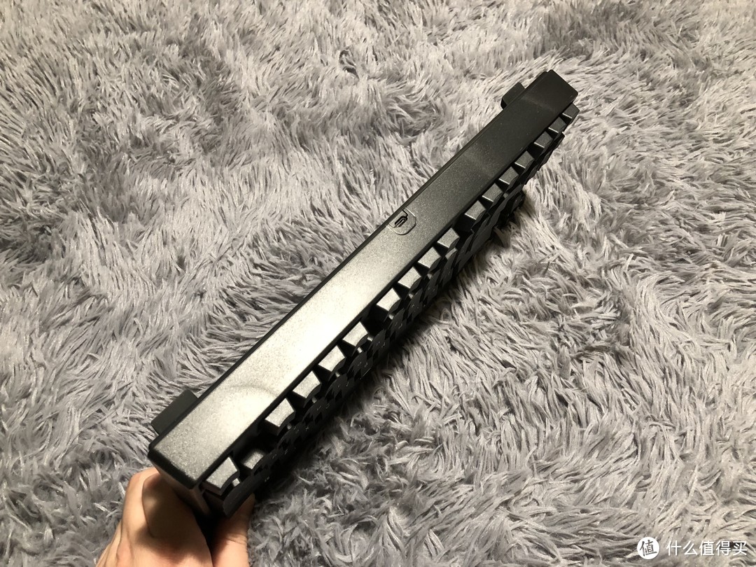 解决桌面无线化的最后一击——GANSS GS87-D 蓝牙双模版