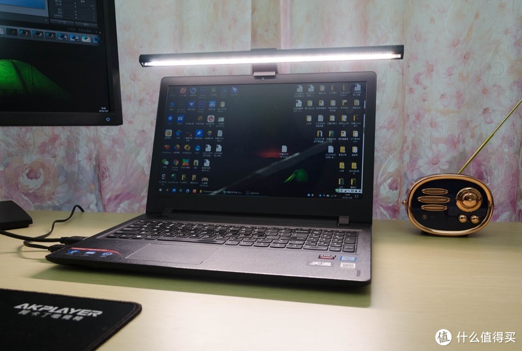 把台灯挂在显示器上就能护眼？BenQ 明基 WiT ScreenBar 智能工作台灯 体验（附终极改造指南）