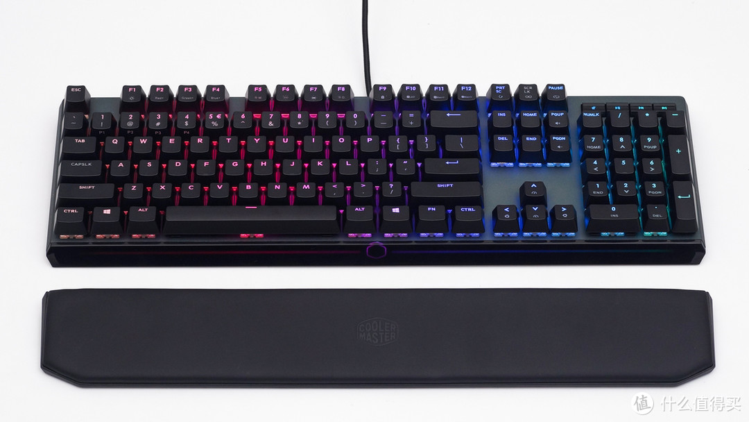 三面氛围灯：CoolerMaster 酷冷至尊 MK750 RGB 机械键盘 开箱体验