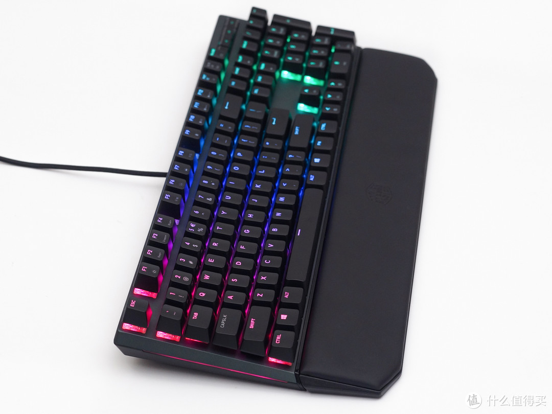 三面氛围灯：CoolerMaster 酷冷至尊 MK750 RGB 机械键盘 开箱体验