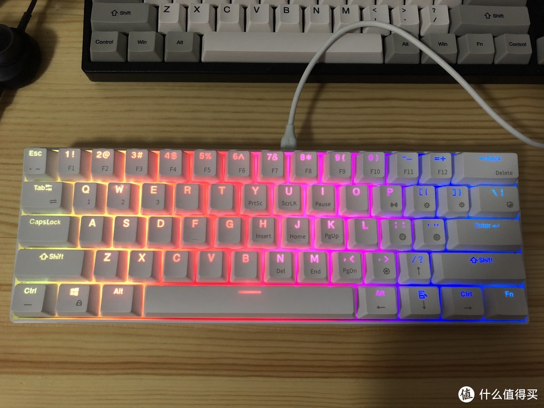 #原创新人#也许是最便宜的Cherry RGB键盘—Ganss 高斯 ALT61 RGB红轴 机械键盘 开箱简评