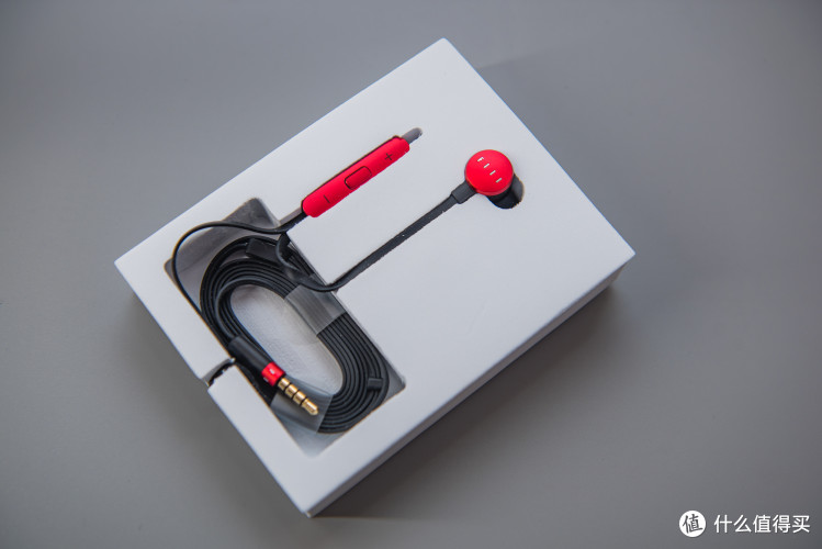 汪峰的耳机:FIIL Bestie 入耳式耳机 动圈+动铁+