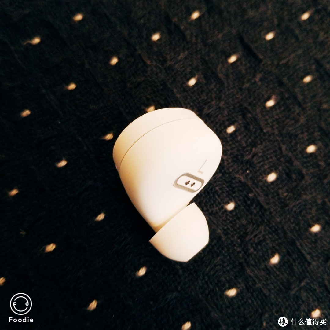 #原创新人#意外，真的是个意外：B&O PLAY E8 纯白限量版 蓝牙耳机 开箱
