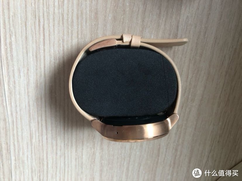 拔了一棵种了三年的草，想不到根都烂了：MOTOROLA 摩托罗拉 Moto360 二代 智能手表