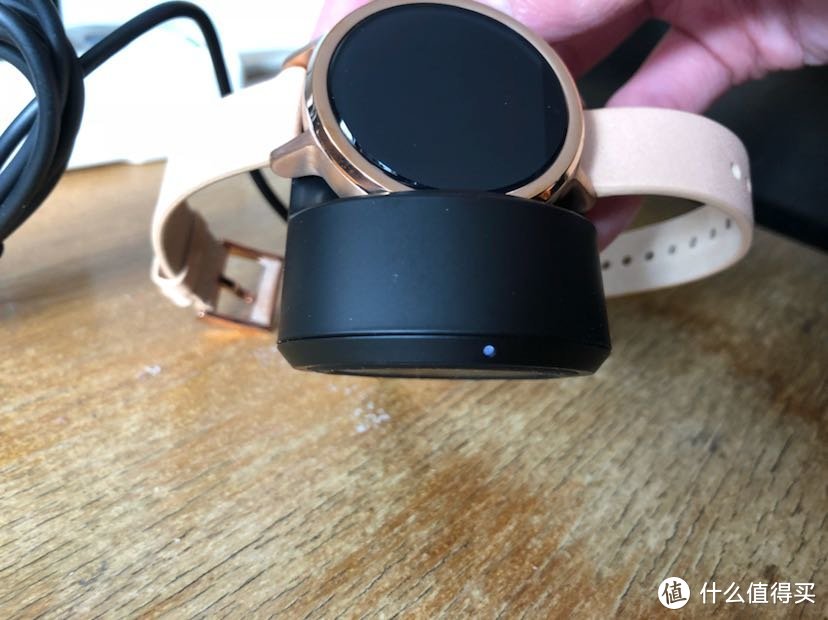 拔了一棵种了三年的草，想不到根都烂了：MOTOROLA 摩托罗拉 Moto360 二代 智能手表