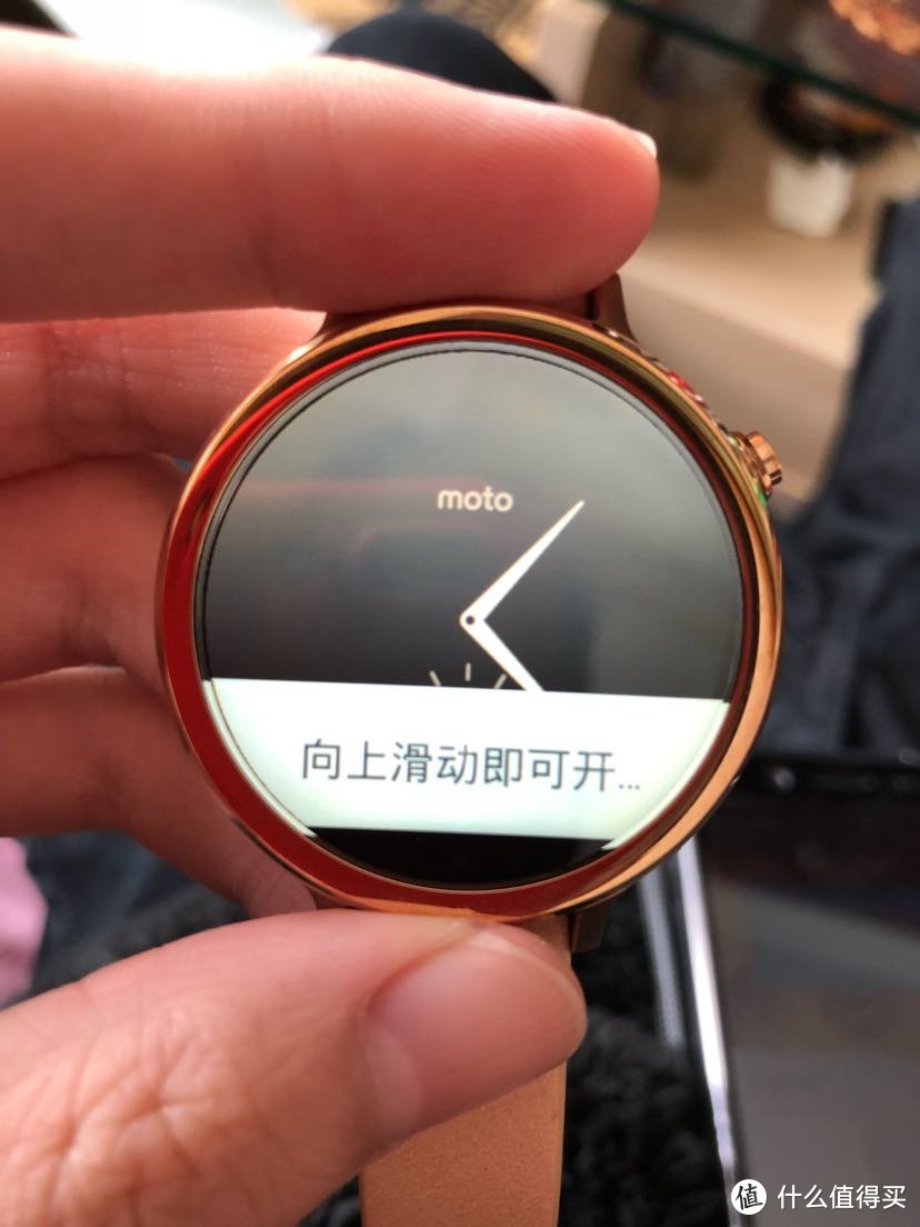 拔了一棵种了三年的草，想不到根都烂了：MOTOROLA 摩托罗拉 Moto360 二代 智能手表