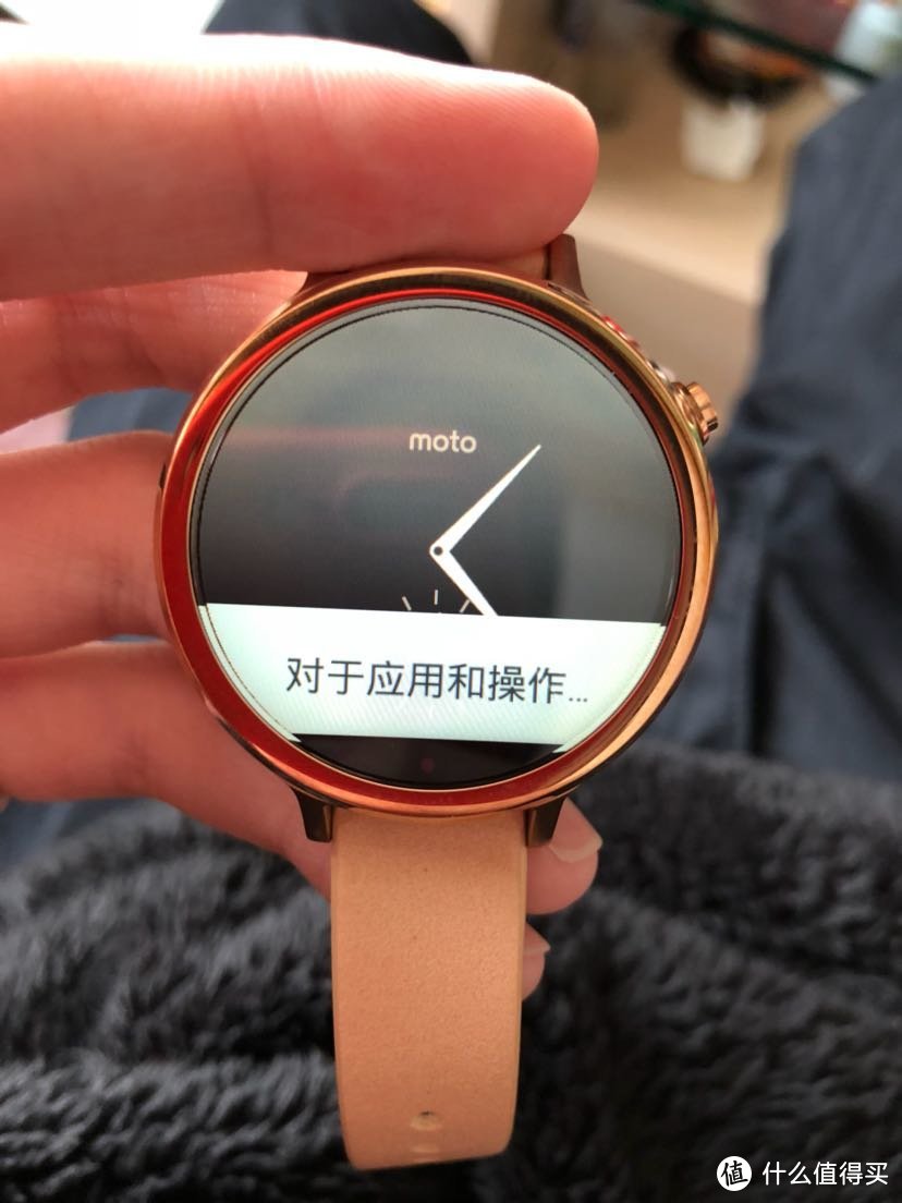 拔了一棵种了三年的草，想不到根都烂了：MOTOROLA 摩托罗拉 Moto360 二代 智能手表