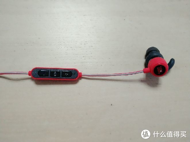 健身好基友：JBL reflect mini BT 蓝牙耳机