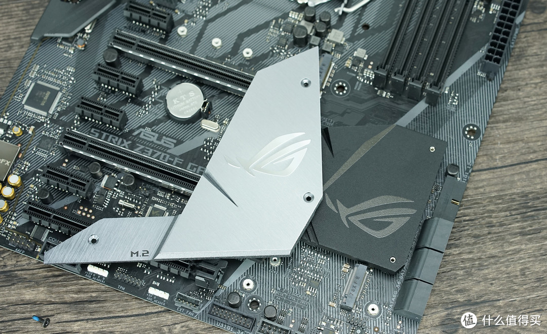 #原创新人#年轻人的第一台RGB主机：ASUS 华硕 ROG STRIX Z370-F GAMING主板 开箱体验