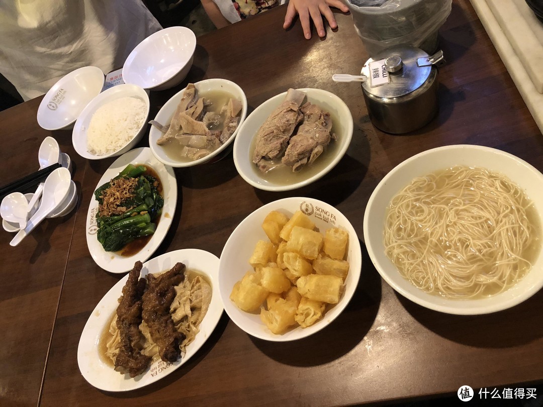 DAY5 掉手机，鸭子船满，摩天轮检修，新版麦当劳，肉骨茶&克拉克码头