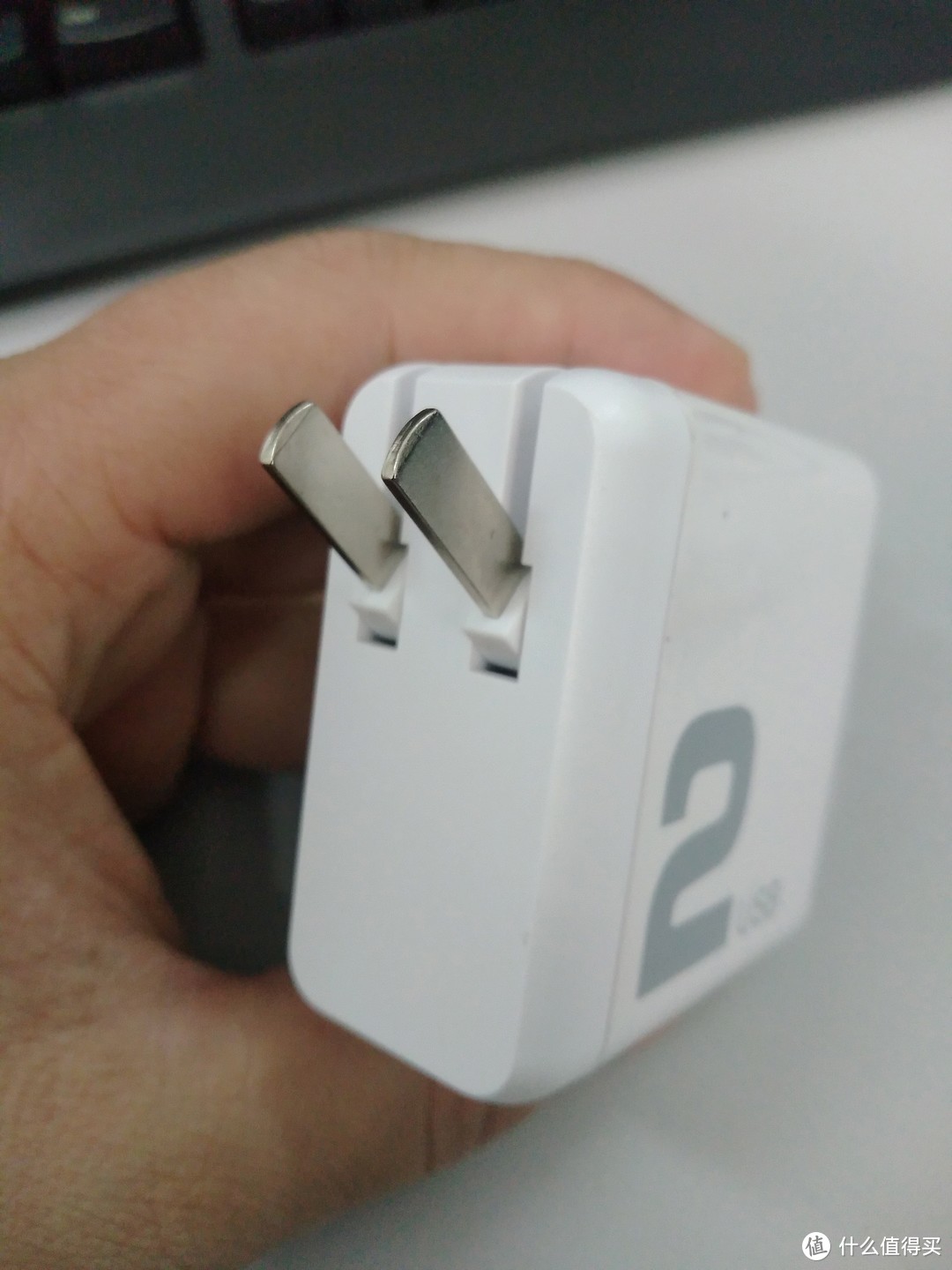 性能实标的快充头：ROCK 洛克 QC3.0 双口USB充电插头 开箱
