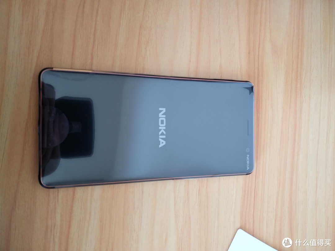 这是一篇关于诺基亚7P的开箱：Nokia 诺基亚 7 Plus 智能手机