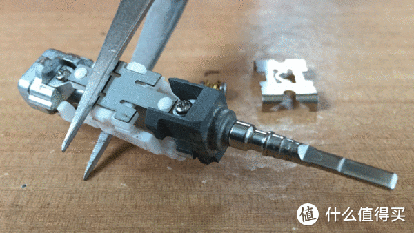 洗牙自己来 共2700元的超声波洁牙机 旋转 声波 牙套电动牙刷 冲牙器缺陷合集 电动牙刷 什么值得买