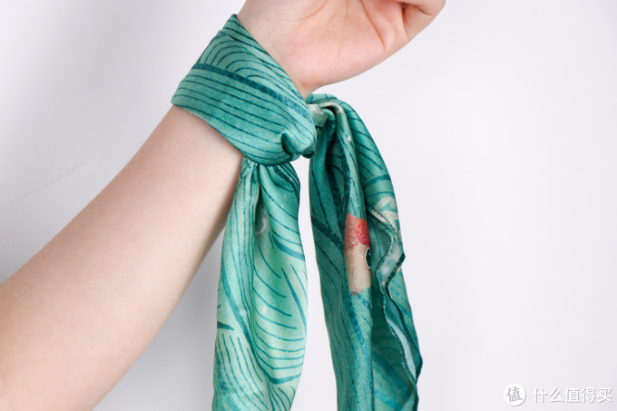 春天来啦!超in丝巾搭配,你的时尚小心机 (上)
