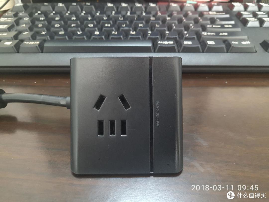 体形小巧 造型独特 简评飞利浦小飞USB旅行桌面插座