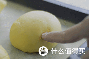 视频 · 三月不减肥！厨师机揉面 自制冰火菠萝油