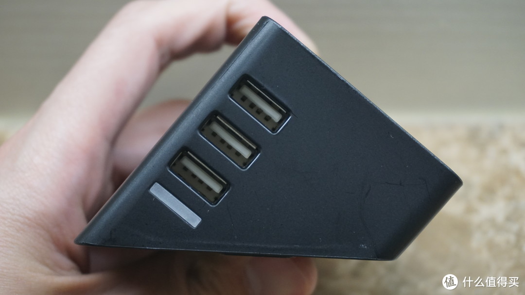 玩出新花样——飞利浦 便携迷你USB桌面旅行插座实际体验