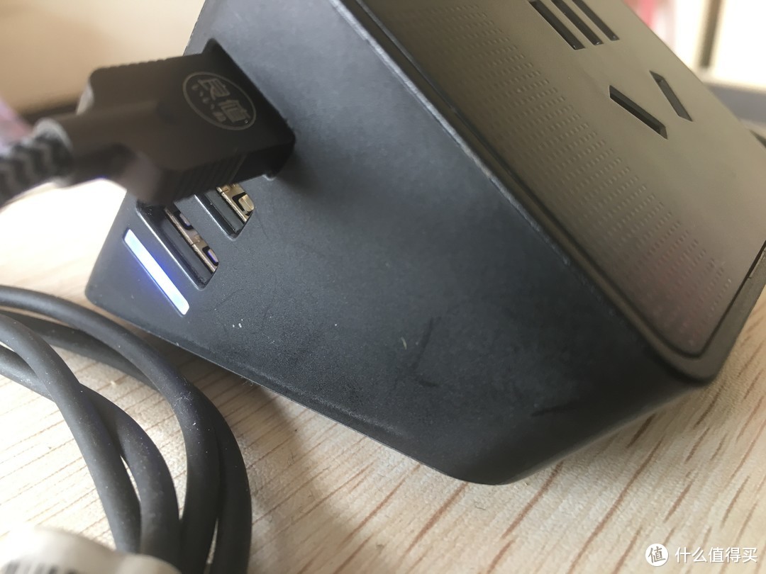 第一次接触——飞利浦便携迷你USB桌面旅行插座