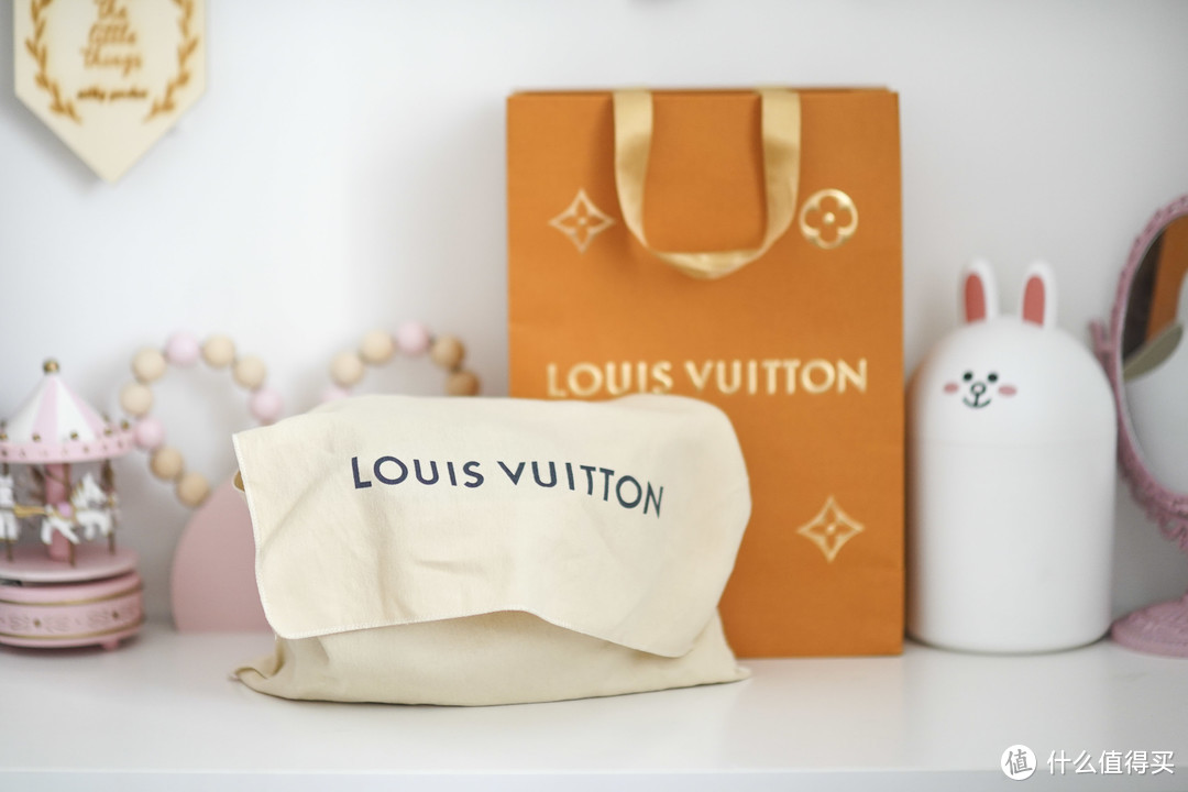 一个包竟有多种背法？小仙女的百搭单品 LOUIS VUITTON 路易威登 MONOGRAM系列 迷你双肩包