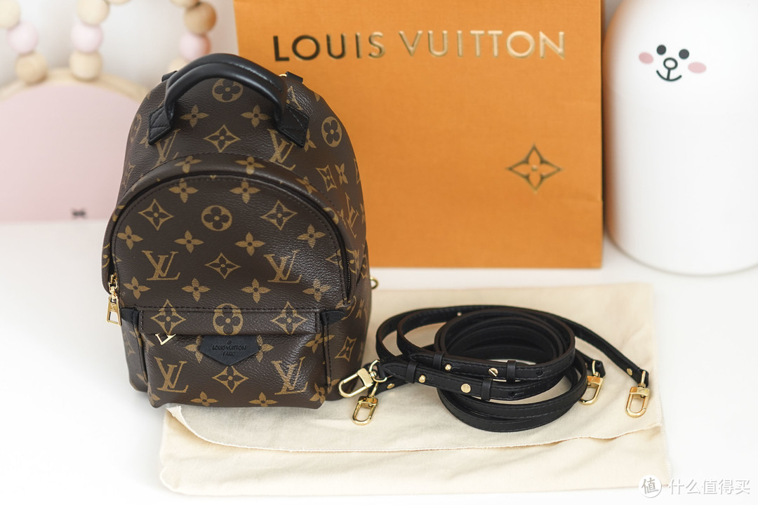 一个包竟有多种背法？小仙女的百搭单品 LOUIS VUITTON 路易威登 MONOGRAM系列 迷你双肩包