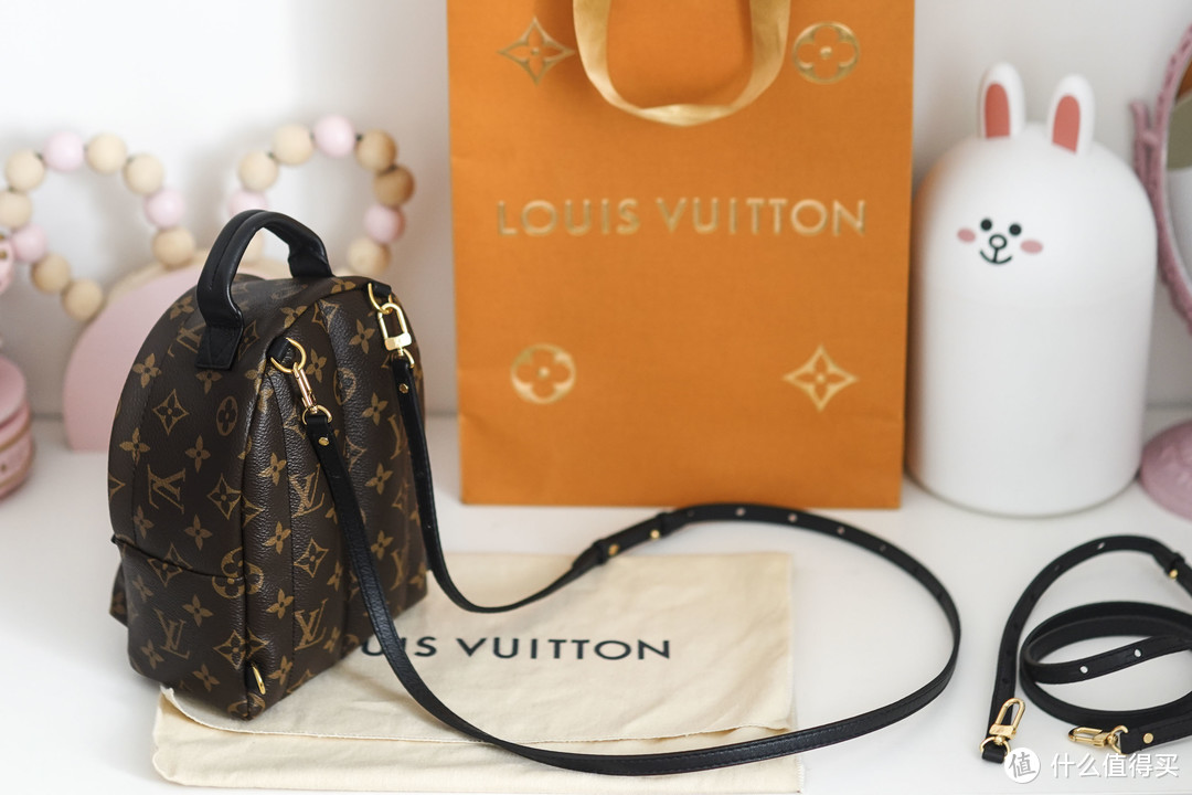 一个包竟有多种背法？小仙女的百搭单品 LOUIS VUITTON 路易威登 MONOGRAM系列 迷你双肩包