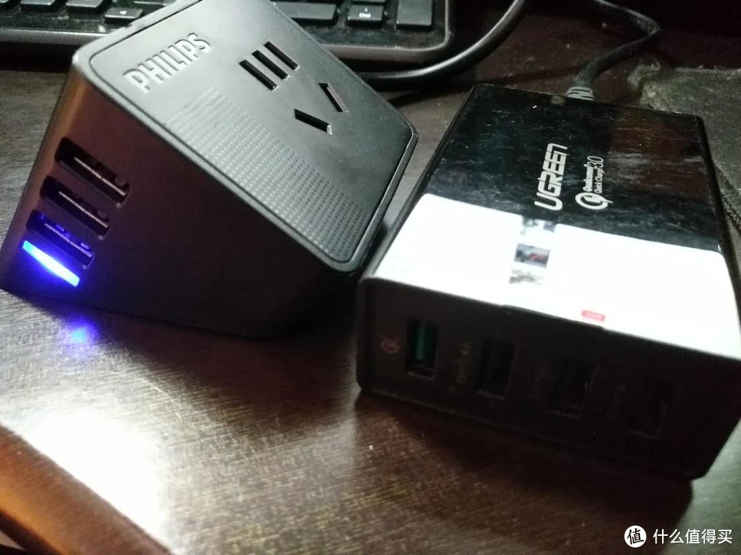 飞利浦便携迷你USB桌面旅行插座简单众测报告