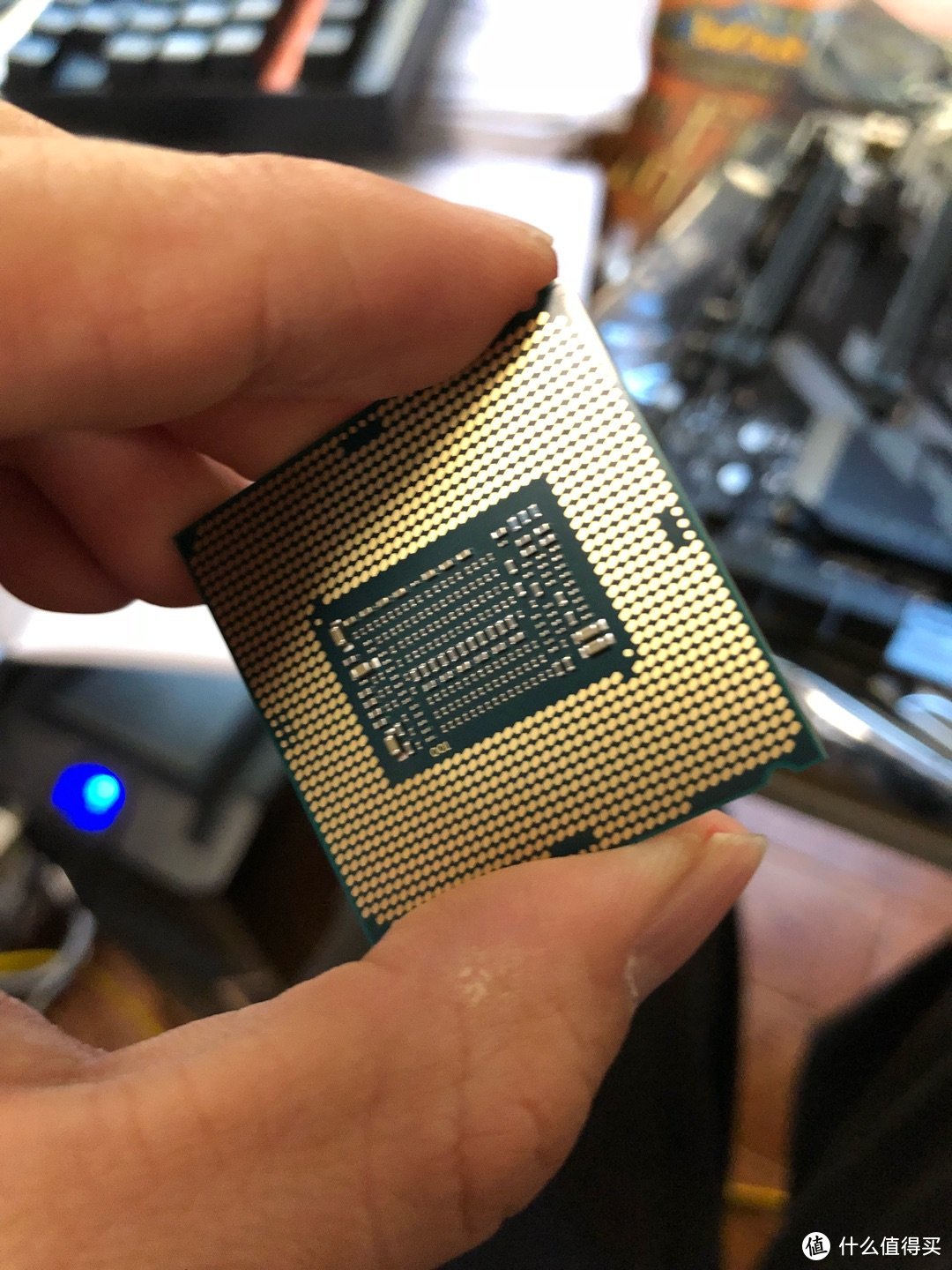 魔改BIOS后主流CPU最终解析：对比Intel 英特尔 i5-8400、i7-7700k、i5-8600k & AMD 1600X