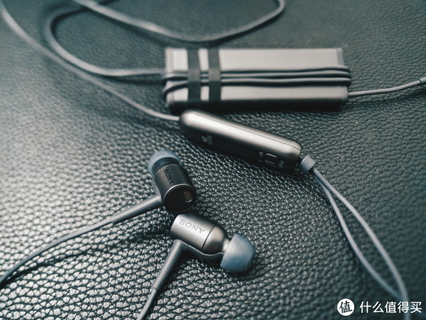 SONY MDR-EX750NA