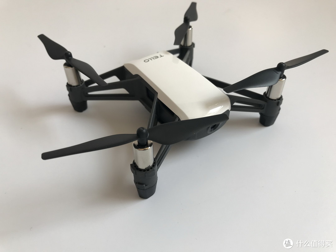 爱上科技,爱上飞 - 只要699 ,大疆dji&intel芯的特洛tello 无人机