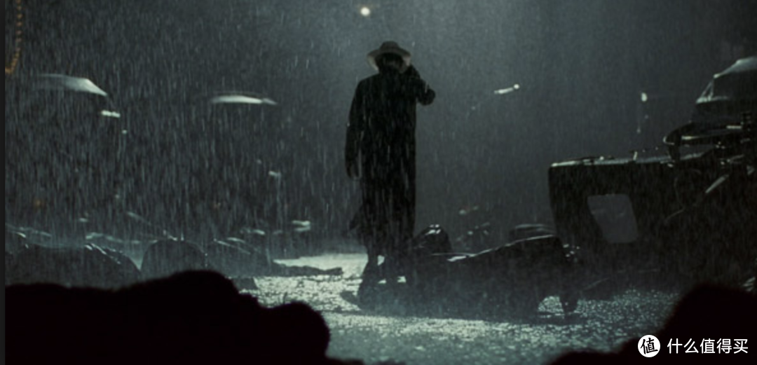 《一代宗师》在最开始的雨战运用了大量的慢镜头