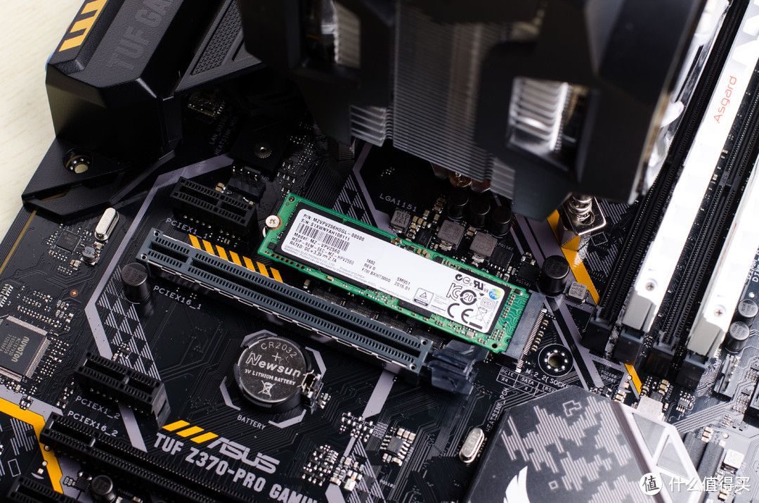 AMD的进攻，还是INTEL的反击？Intel 英特尔 I7-8700K 处理器 加 ASUS 华硕 TUF Z370-PRO 主板装机