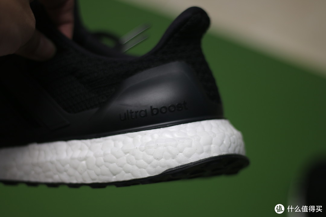 一个鞋型用4代—Adidas 阿迪达斯 Ultra Boost 4.0 运动鞋 开箱