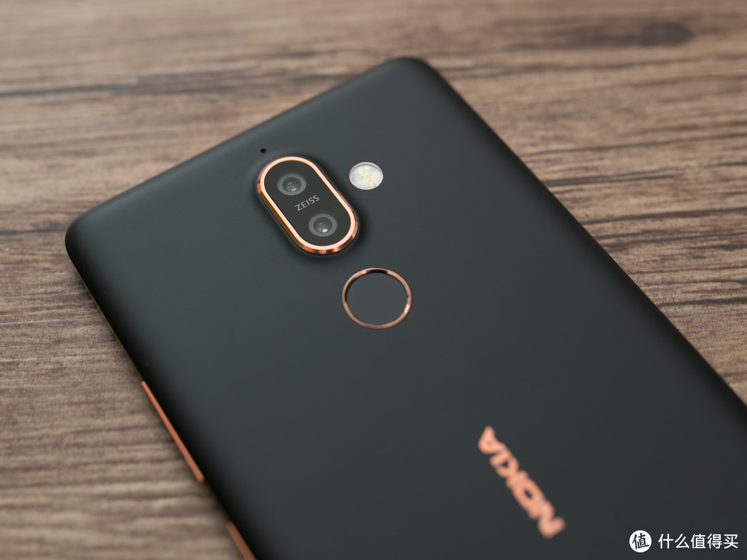 整体表现很均衡，拍照体验还能再提升——这样的Nokia 7 Plus 是你的菜吗？