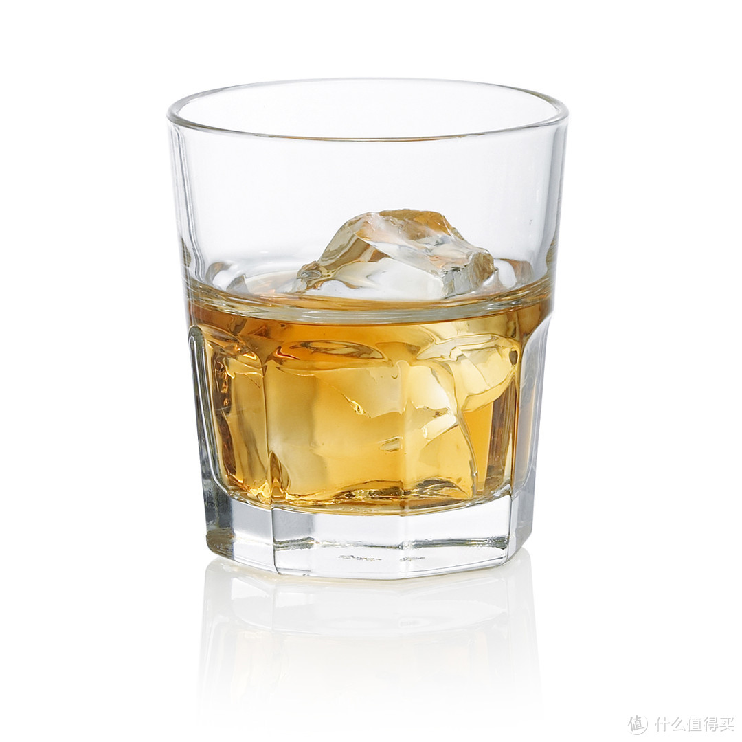 酒鬼福利:威士忌到底属于什么酒？怎样优（zhuang）雅（bi）地喝威士忌？