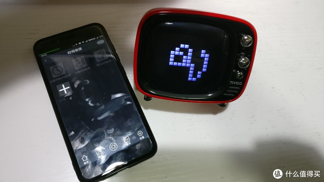 萌萌的电视机造型蓝牙小音箱———— Divoom Tivoo