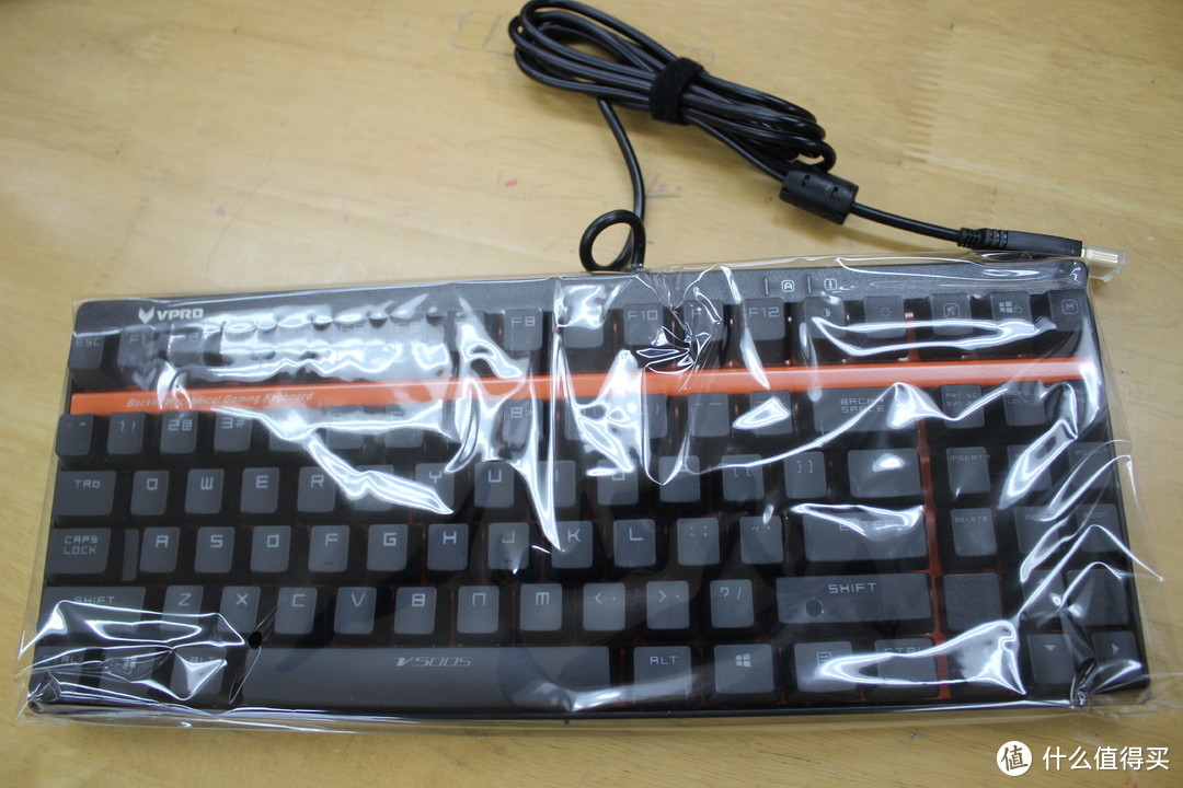 国产入门级机械键盘：RAPOO 雷柏 V500S 背光游戏机械键盘